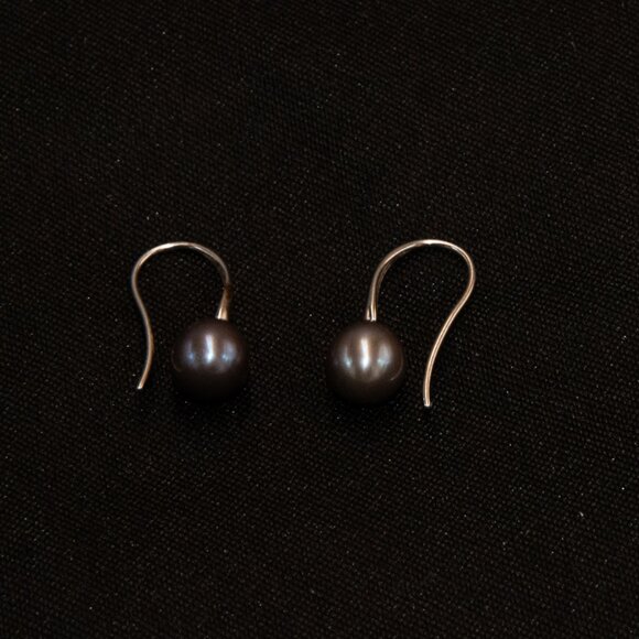 Honora 8MM Grey Drop Earrings on .925 Silver - Picture 1 of 1